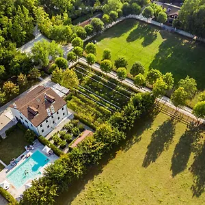 https://fiori-frutti-resort-di-campagna.hotelinveneto.com